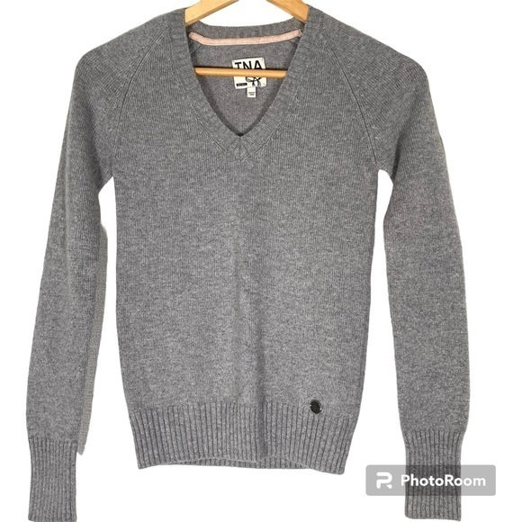 TNA ARITZIA Viscose Angora Cashmere Blend V-Neck Sweater S - Picture 1 of 7